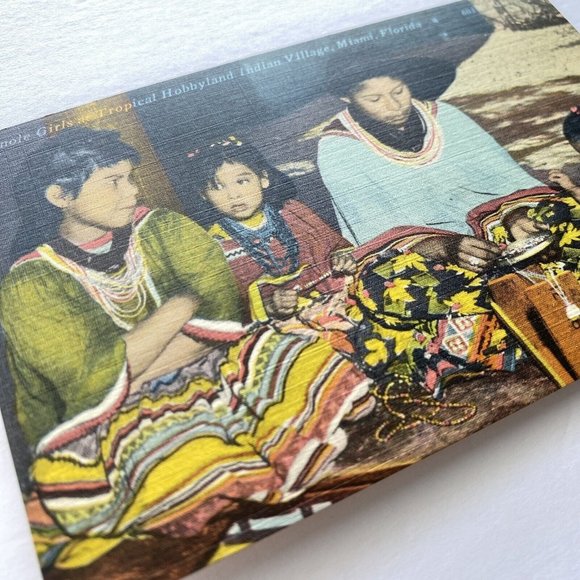 c1940 Seminole Indian Children Tropical Hobbyland Miami Linen Postcard NOS - Picture 3 of 4